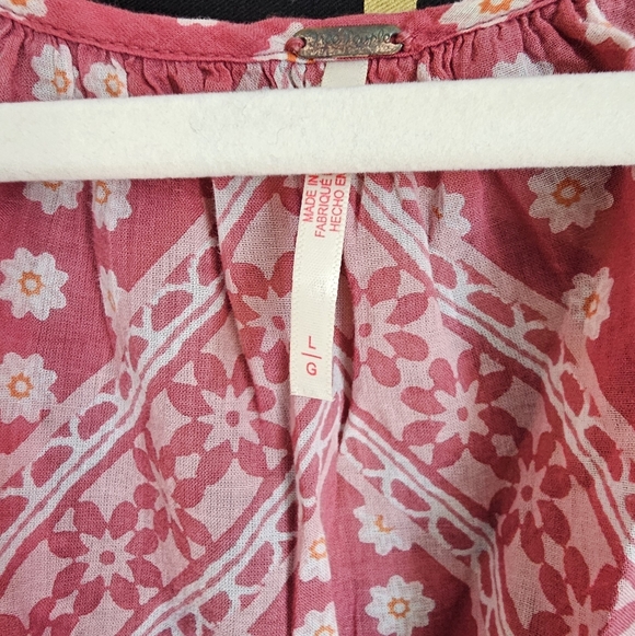 Free People Red Floral Women's Top EUC Size Large - Picture 3 of 4